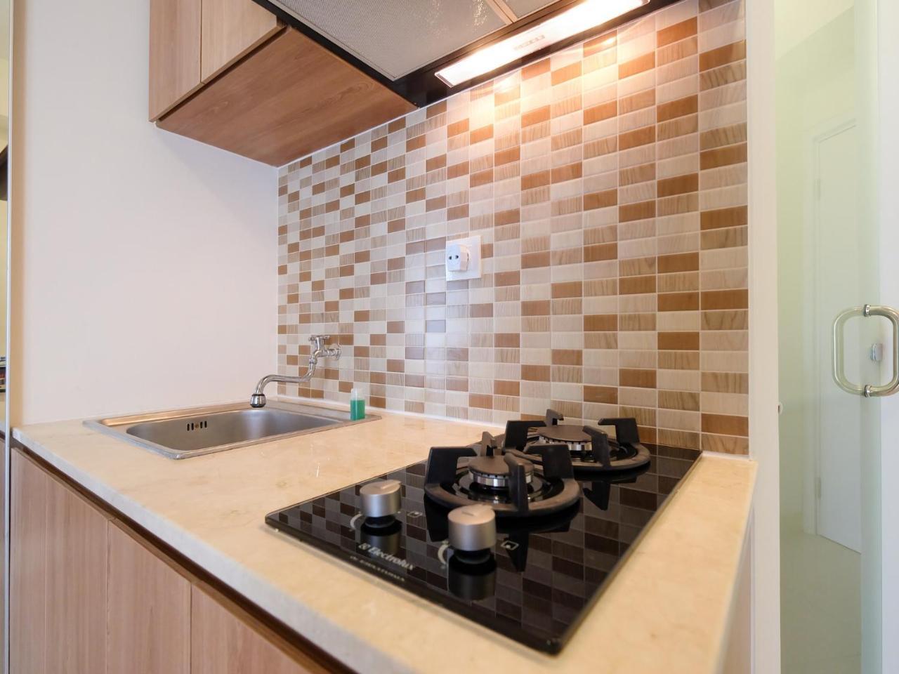 Modern Studio At Green Pramuka City Apartment Near To Shopping Center By Travelio Джакарта Екстериор снимка