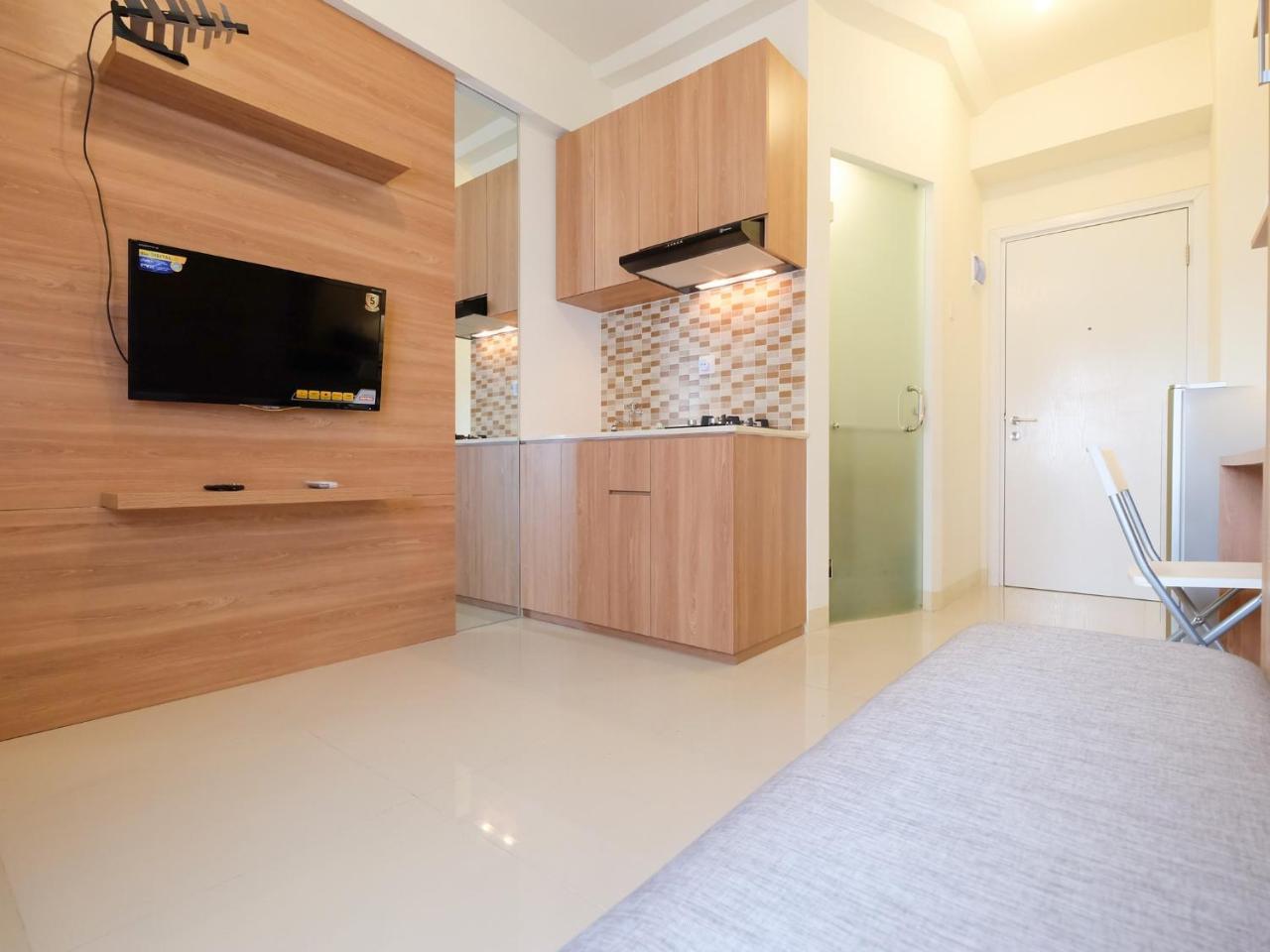 Modern Studio At Green Pramuka City Apartment Near To Shopping Center By Travelio Джакарта Екстериор снимка
