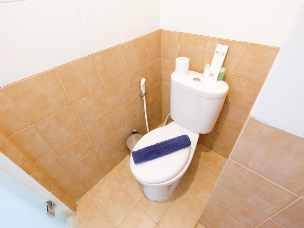 Modern Studio At Green Pramuka City Apartment Near To Shopping Center By Travelio Джакарта Екстериор снимка